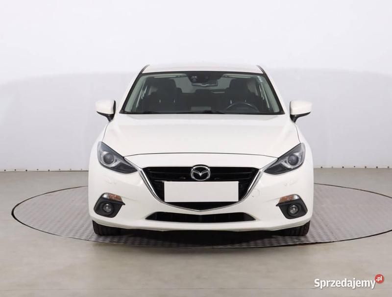 Używany Mazda 3 2016 Biały Hatchback