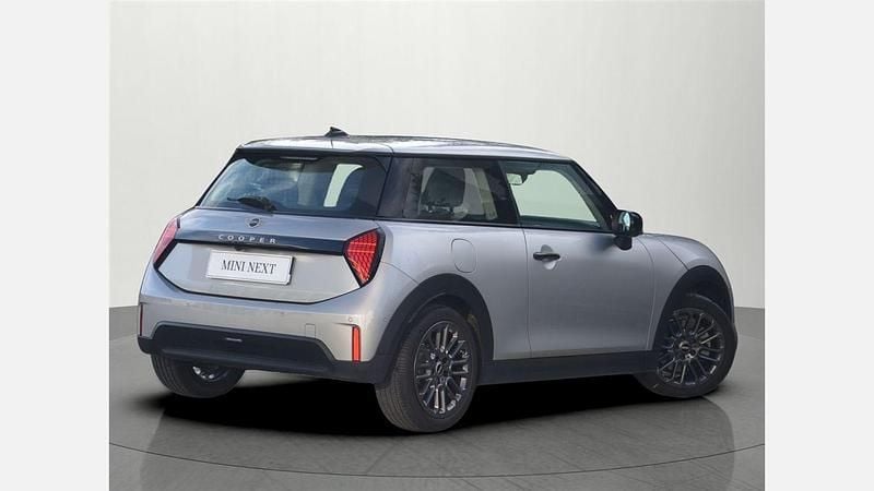 Używany Mini Cooper 156 KM (114 kW) 2024 Melting silver iii metalizowany Hatchback