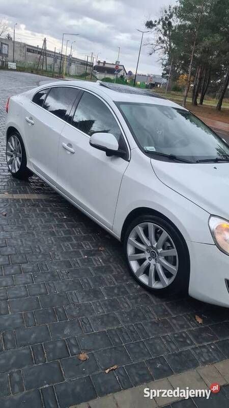 Biały Używany 2012 Volvo S60 Sedan/Limuzyna | 42 999 zł - Obraz 1/4