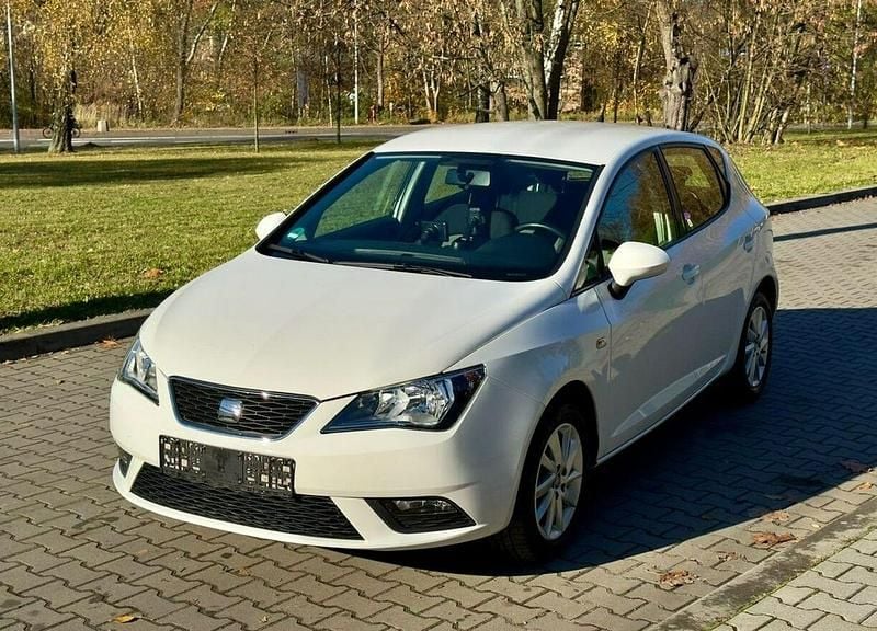 Używany Seat Ibiza 85 KM (62 kW) 2014 Biały Hatchback