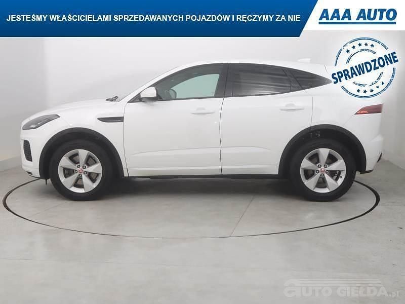 Używany Jaguar E-Pace 200 KM (147 kW) 2019 Biały SUV