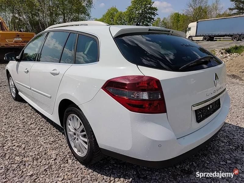 Używany Renault Laguna III 110 KM (80 kW) 2013 Biały Kombi