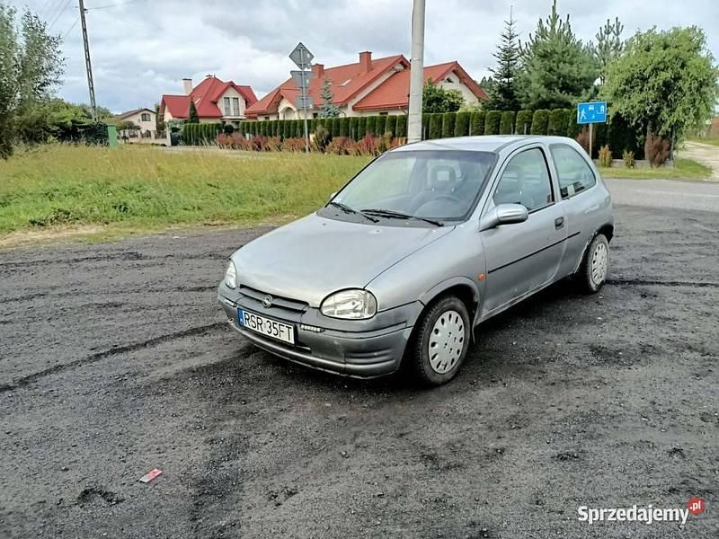 Szary Używany 1996 Opel Corsa Hatchback | 1300 zł - Obraz 1/4