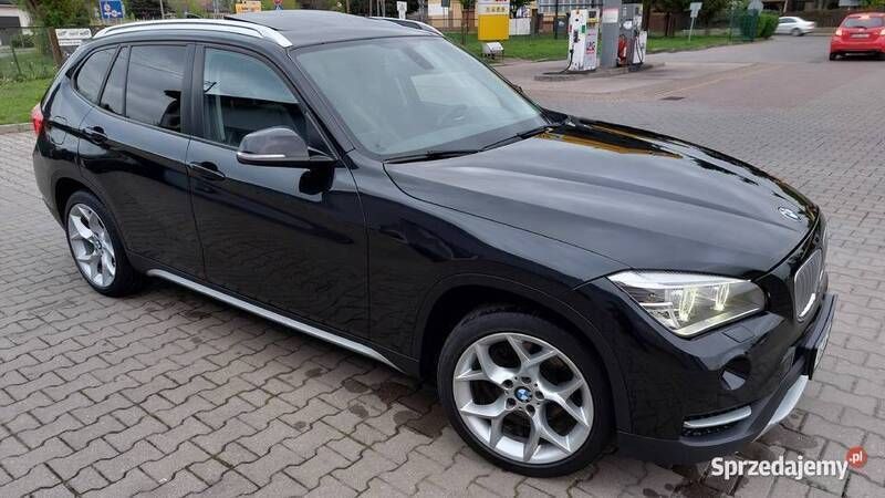 Czarny Używany 2013 BMW X1 SUV | 55 555 zł (Dość drogi) - Obraz 1/4