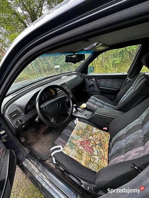 Używany Mercedes E250 1997