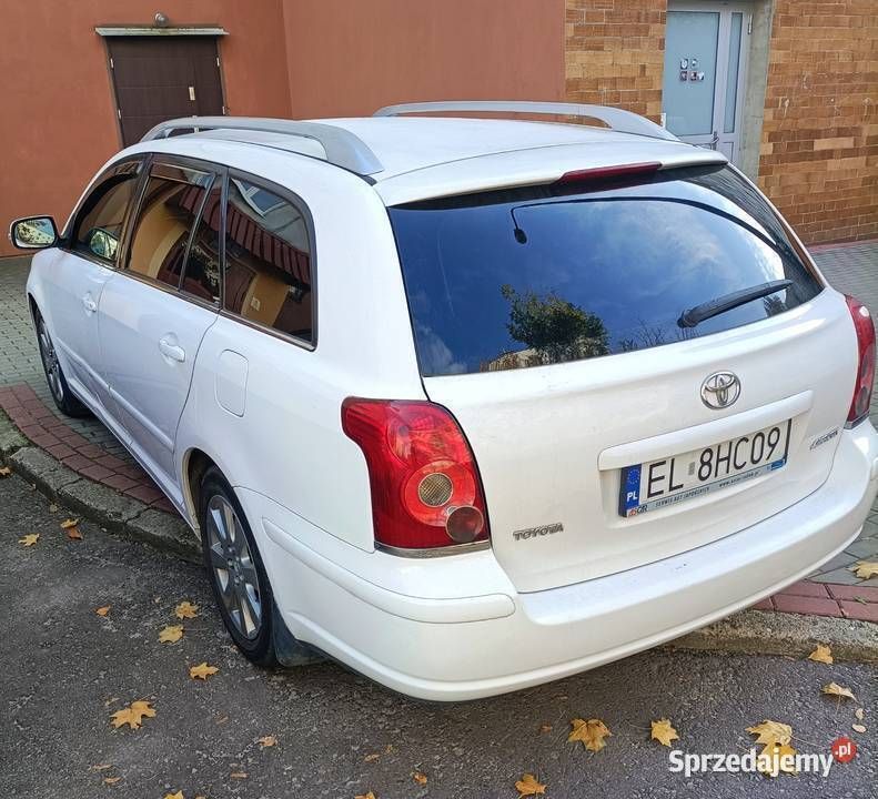 Biały Używany 2008 Toyota Avensis Kombi | 18 500 zł (Uczciwa cena) - Obraz 1/4