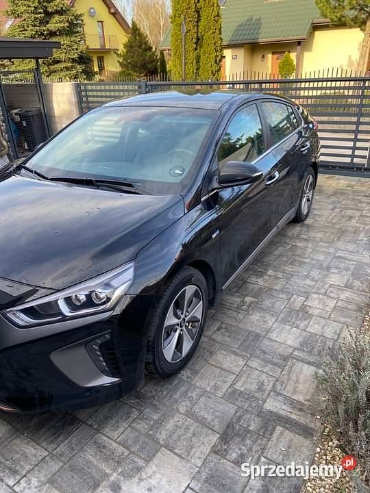 Czarny Używany 2019 Hyundai Ioniq Sedan/Limuzyna | 69 900 zł - Obraz 1/4