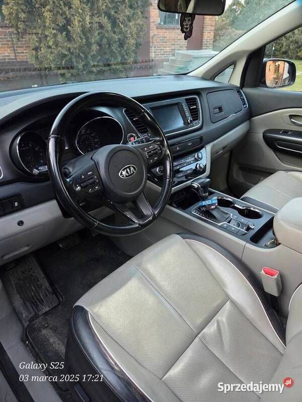 Używany Kia Sedona 2018 Minivan