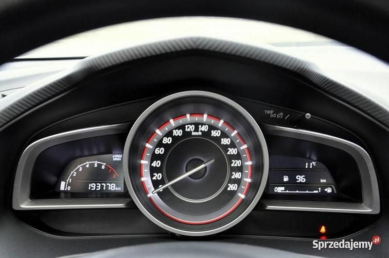 Używany Mazda 3 100 KM (73 kW) 2014 Biały Hatchback