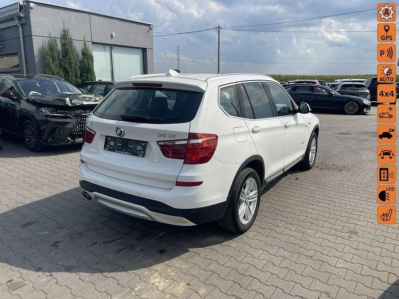 Biały (metalik, perła) Używany 2017 BMW X3 SUV | 34 900 zł - Obraz 1/4