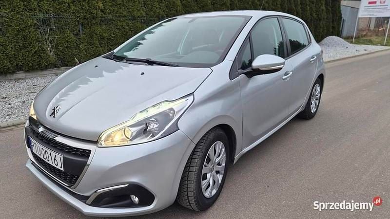 Używany 2016 Peugeot 208 Hatchback | 21 800 zł (Uczciwa cena) - Obraz 1/4