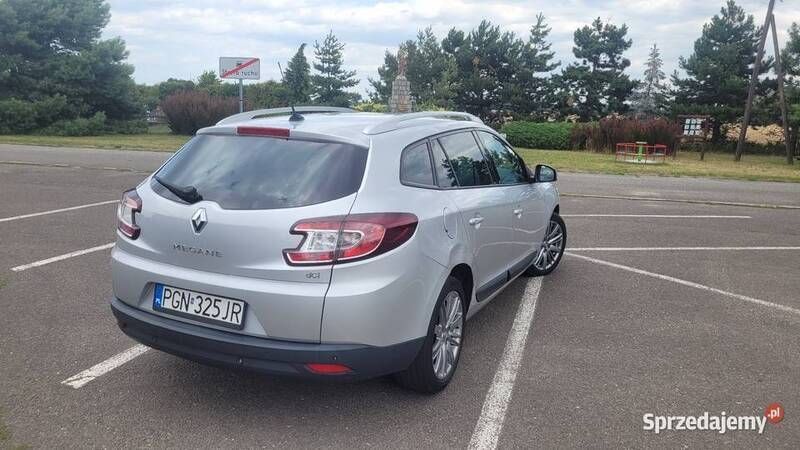 Używany Renault Mégane III Privilege 130 KM (95 kW) 2010 Srebrny Sedan/Limuzyna
