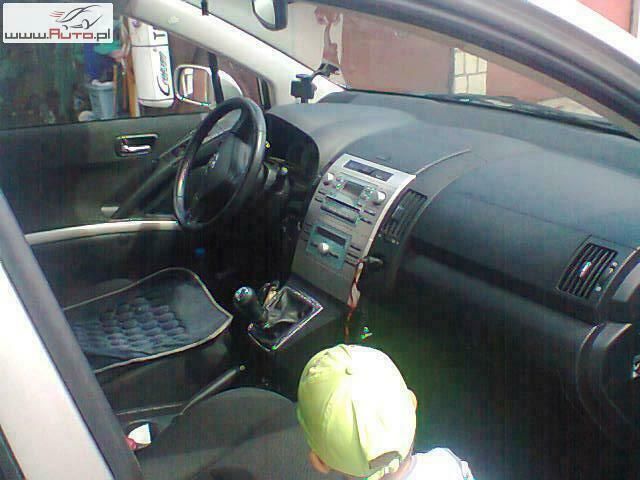 Używany Toyota Corolla Verso 116 KM (85 kW) 2005 Srebrny (metalik) Minivan