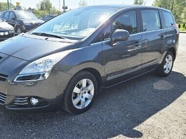 Czarny Używany 2012 Peugeot 5008 Minivan | 23 900 zł (Dobra cena) - Obraz 1/4