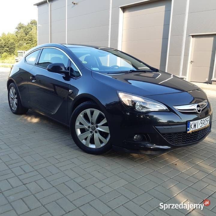 Używany Opel Astra GTC 2013 Czarny Coupe