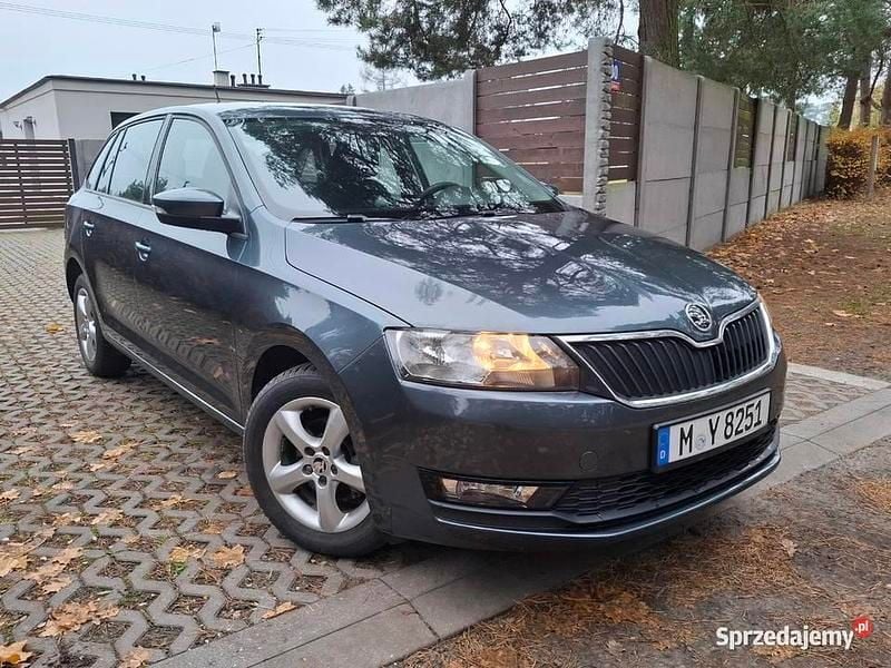 Grafitowy Używany 2018 Skoda Rapid Hatchback | 33 400 zł (Uczciwa cena) - Obraz 1/4