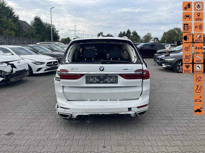 Biały Używany 2022 BMW X7 SUV | 89 900 zł - Obraz 1/4