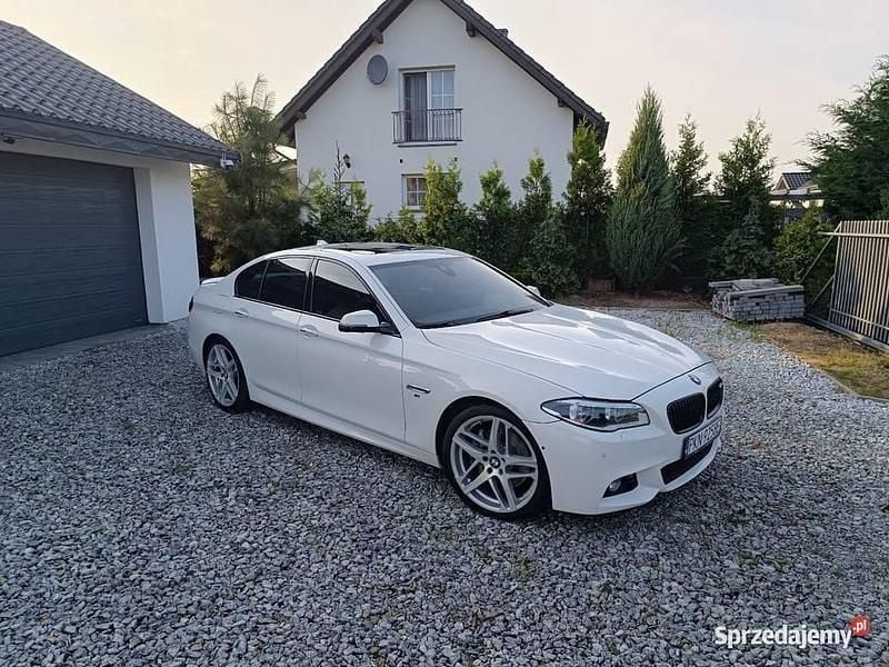 Używany BMW 550 M Performance 2014 Biały Sedan/Limuzyna