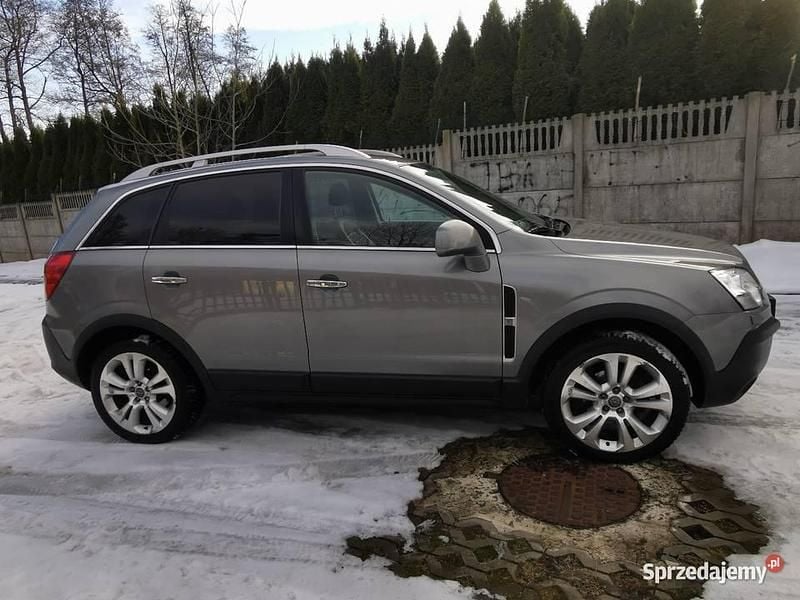 Używany Opel Antara Edition 2009 Srebrny SUV