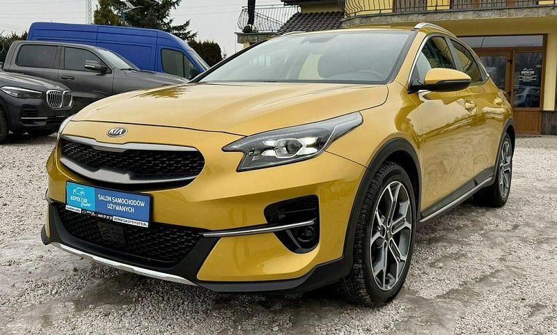 Używany Kia XCeed 115 KM (84 kW) 2020 Złoty SUV