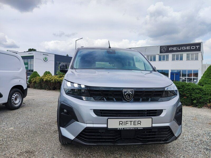 Używany Peugeot Rifter Allure 130 KM (95 kW) 2024 Szary (metalik) Minivan