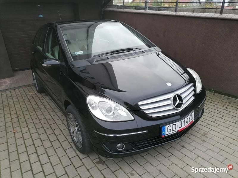 Używany Mercedes 180 2006 Sedan/Limuzyna