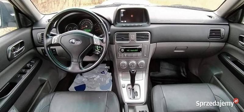 Używany Subaru Forester 2006 Srebrny SUV