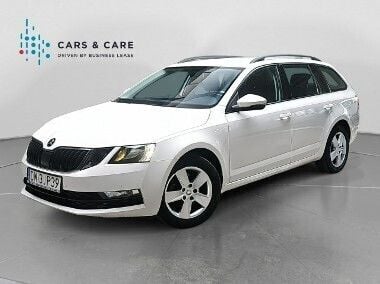 Biały Używany 2019 Skoda Octavia Ambition Kombi | 42 900 zł (Dobra cena) - Obraz 1/4