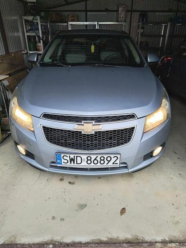 Szary Używany 2009 Chevrolet Cruze LT Sedan/Limuzyna | 12 500 zł (Super Cena) - Obraz 1/4