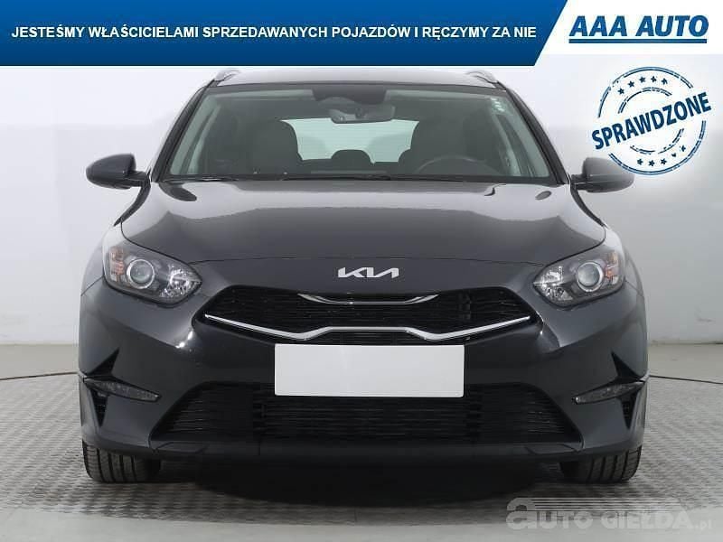 Używany Kia Ceed 2024 Szary Hatchback