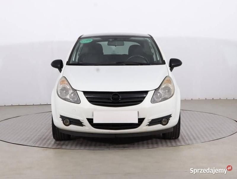 Biały Używany 2011 Opel Corsa Hatchback | 12 999 zł (Dobra cena) - Obraz 1/4