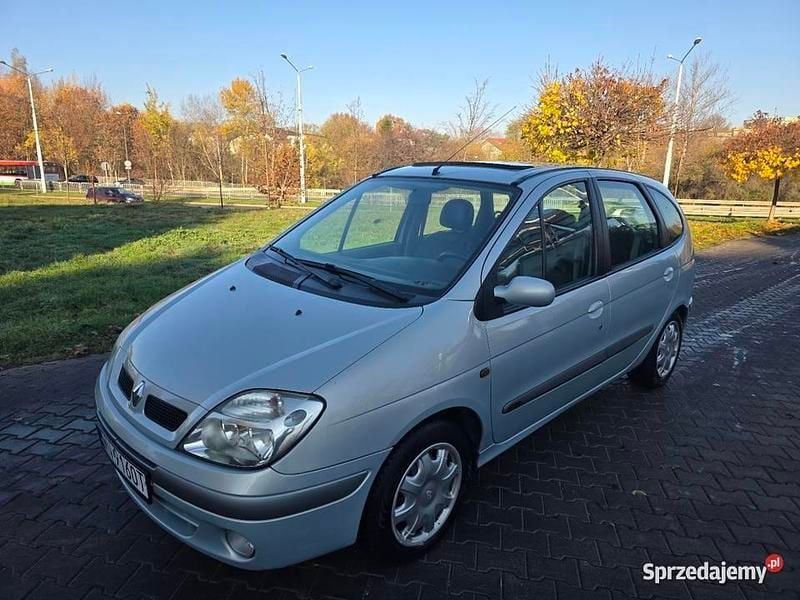 Srebrny Używany 2002 Renault Scénic Minivan | 5999 zł (Uczciwa cena) - Obraz 1/4