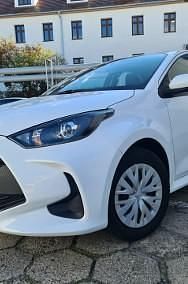 Używany Toyota Yaris Hybrid 116 KM (85 kW) 2023 Biały Hatchback