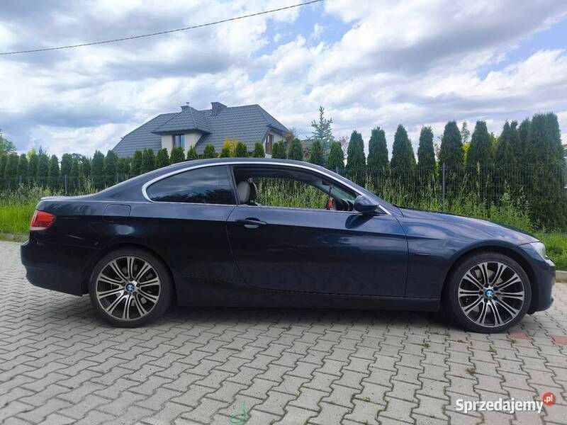 Granatowy Używany 2007 BMW 330 Coupe | 29 450 zł (Uczciwa cena) - Obraz 1/4