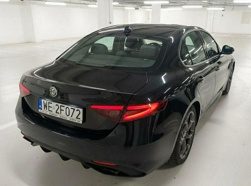 Używany Alfa Romeo Giulia Veloce 280 KM (205 kW) 2020 Czarny (metalik) Sedan/Limuzyna