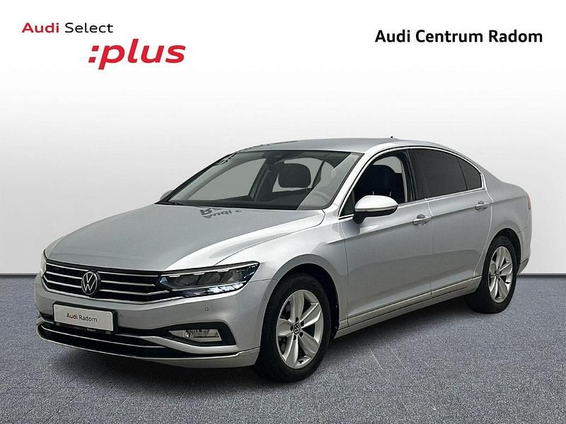 Srebrny Używany 2022 VW Passat Elegance Sedan/Limuzyna | 109 980 zł (Dość drogi) - Obraz 1/4