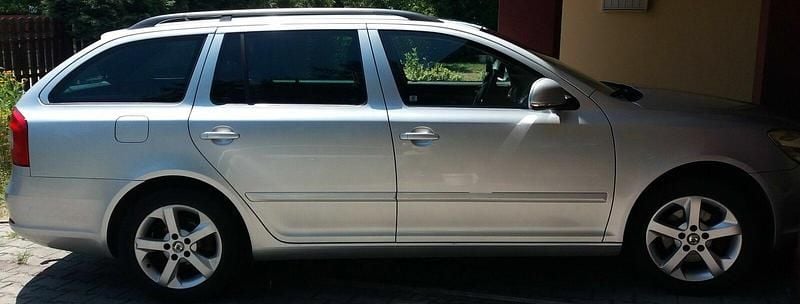 Używany Skoda Octavia 2012 Srebrny Kombi