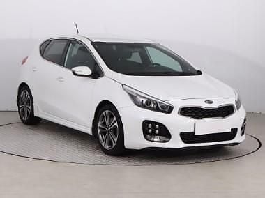 Biały Używany 2015 Kia Ceed Hatchback | 37 499 zł (Uczciwa cena) - Obraz 1/4