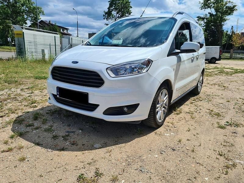 Biały Używany 2017 Ford Tourneo Courier Minivan | 34 500 zł (Uczciwa cena) - Obraz 1/4