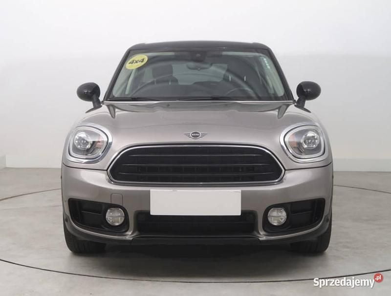 Używany Mini Cooper Countryman 136 KM (100 kW) 2018 Srebrny SUV