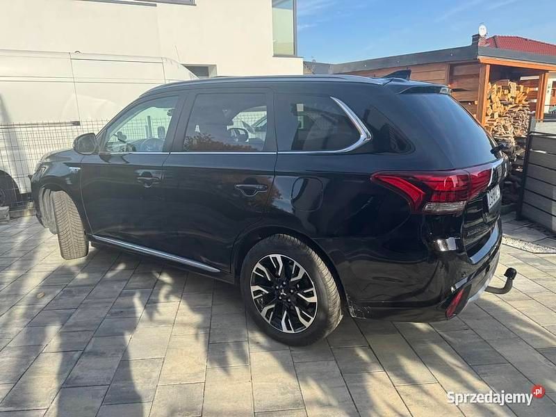Używany 2016 Mitsubishi Outlander P-HEV | 65 000 zł (Dobra cena) - Obraz 1/3