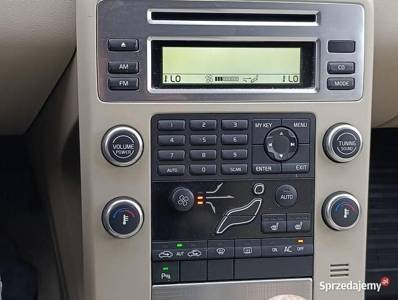 Używany Volvo V70 Momentum 146 KM (107 kW) 2008 Kombi