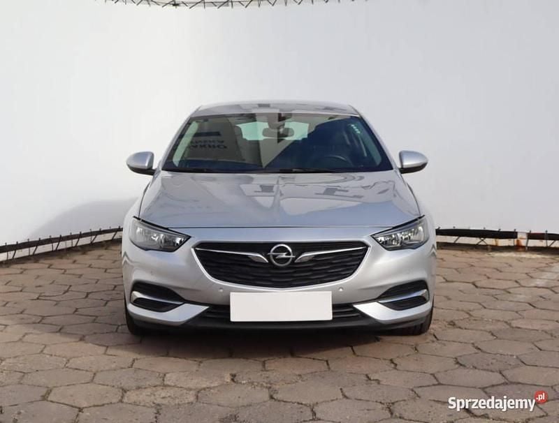 Srebrny Używany 2020 Opel Insignia Sedan/Limuzyna | 51 499 zł (Uczciwa cena) - Obraz 1/4