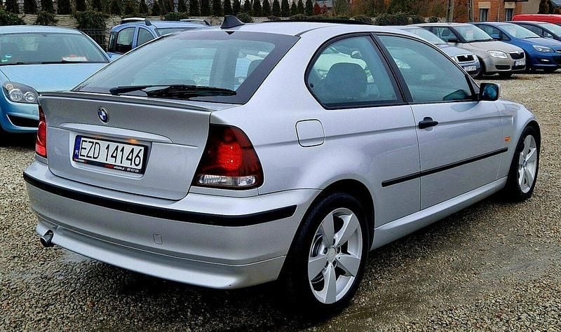 Używany BMW 316 117 KM (86 kW) 2003 Srebrny Hatchback