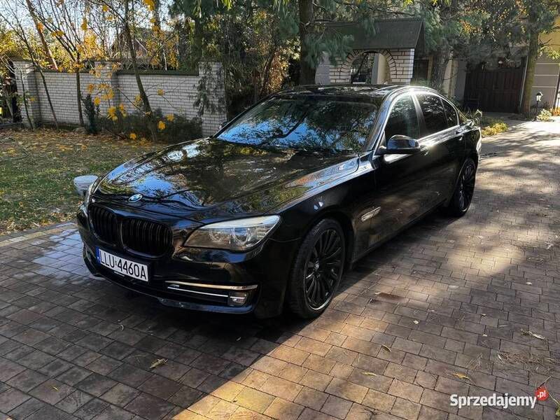 Czarny Używany 2013 BMW 740 Comfort Edition Sedan/Limuzyna | 68 000 zł - Obraz 1/4