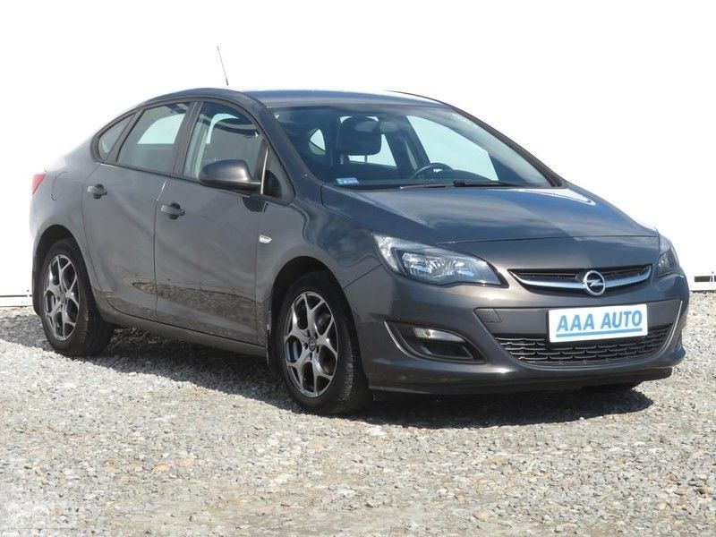 Opel astra salon