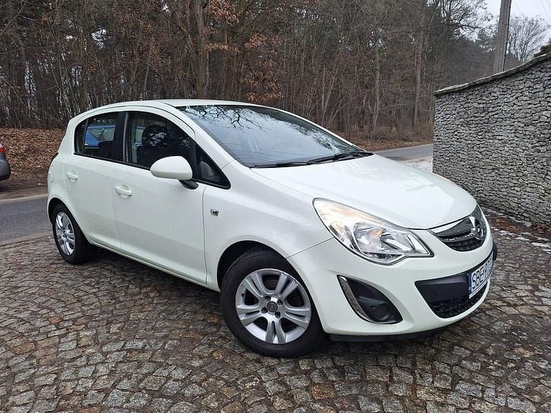 Inny kolor Używany 2013 Opel Corsa Active Hatchback | 16 900 zł (Dobra cena) - Obraz 1/4