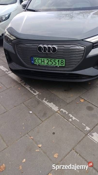 Grafitowy Używany 2022 Audi Q4 e-tron SUV | 126 500 zł - Obraz 1/3
