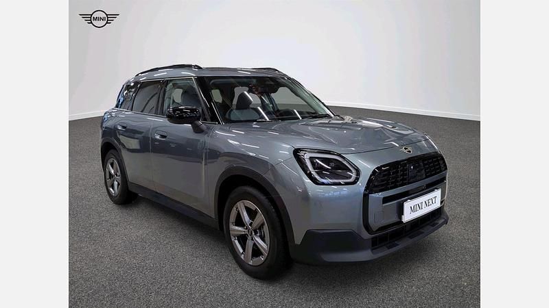 Smokey green metalizowany Używany 2024 Mini Countryman SUV | 172 900 zł - Obraz 1/4