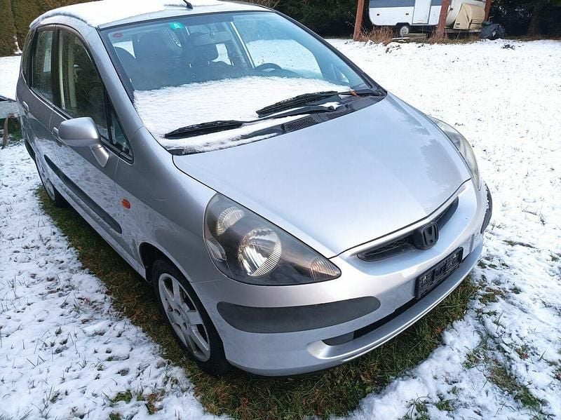 Srebrny Używany 2004 Honda Jazz Hatchback | 11 000 zł (Dość drogi) - Obraz 1/4